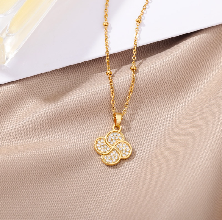 Four Leaf Clover Pendant Gold Necklace